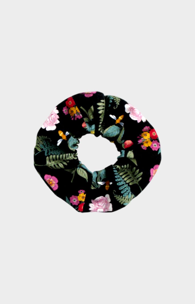 asuste-hiusdonitsi-kukkakuvio-damadesign