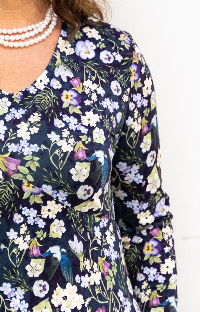 mekko--viskoosi-kukka--kotimainen--damadesign