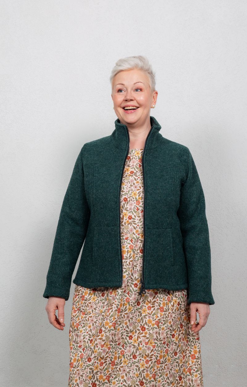 kotimainen-takki-100%villaa-vetoketju-taskut-kaulukset-dama-design