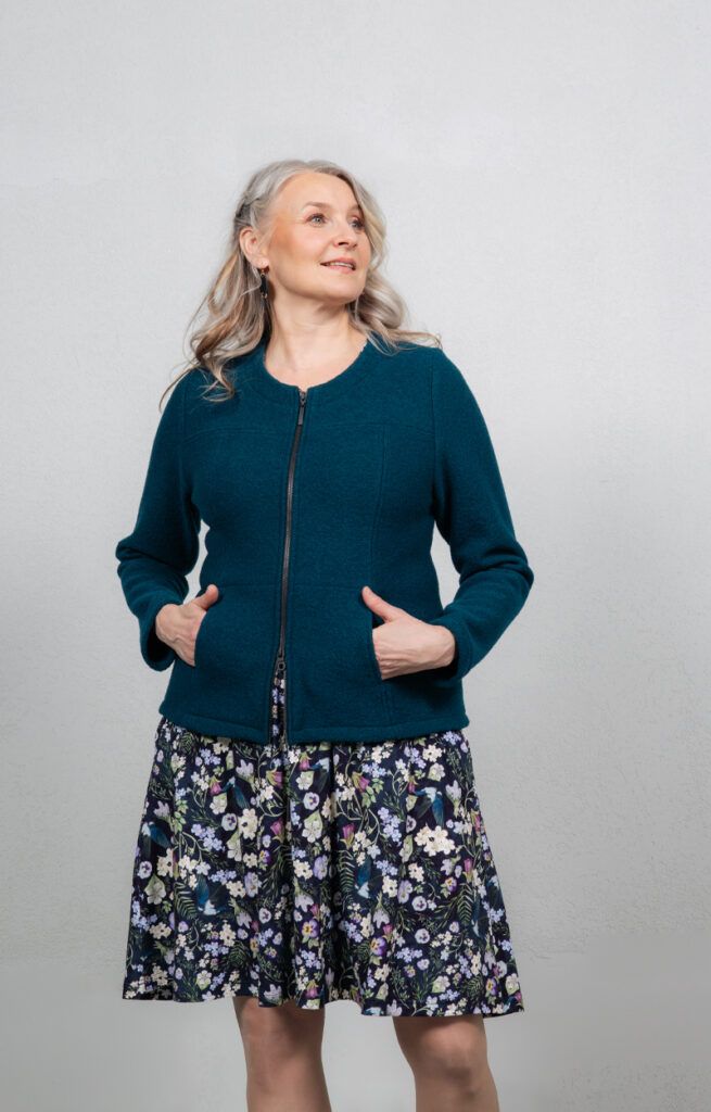 jakku-villaa-lyhyt-takki-ilman-kaulusta-dama-design