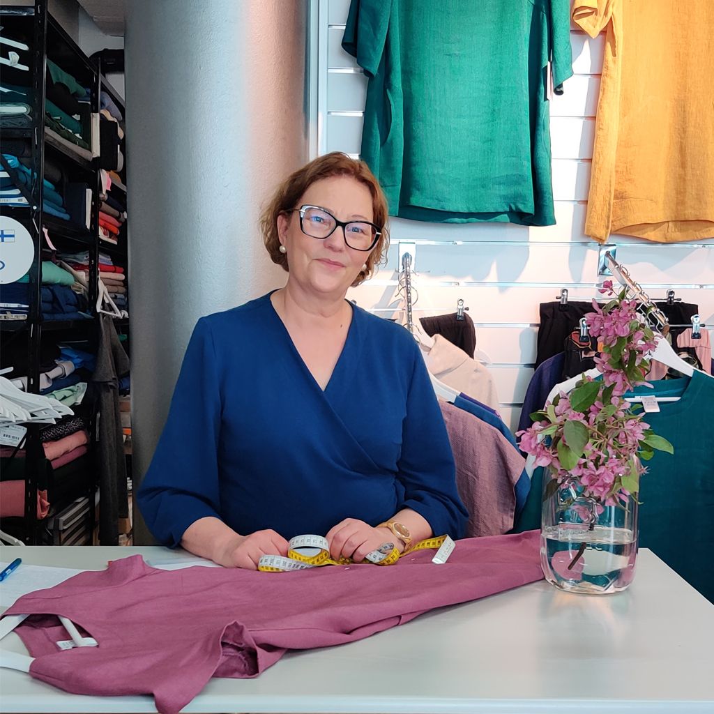 aikuisten-naisten-vaatemyymala-Turku-damadesign.fi
